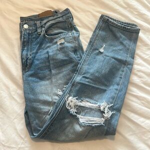 American Eagle women’s jeans